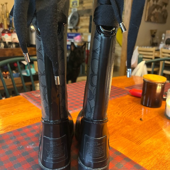 Coach tall women’s rain boots - Picture 4 of 6